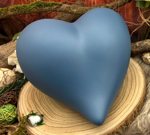 Tierurne in Herzform Mittelblau